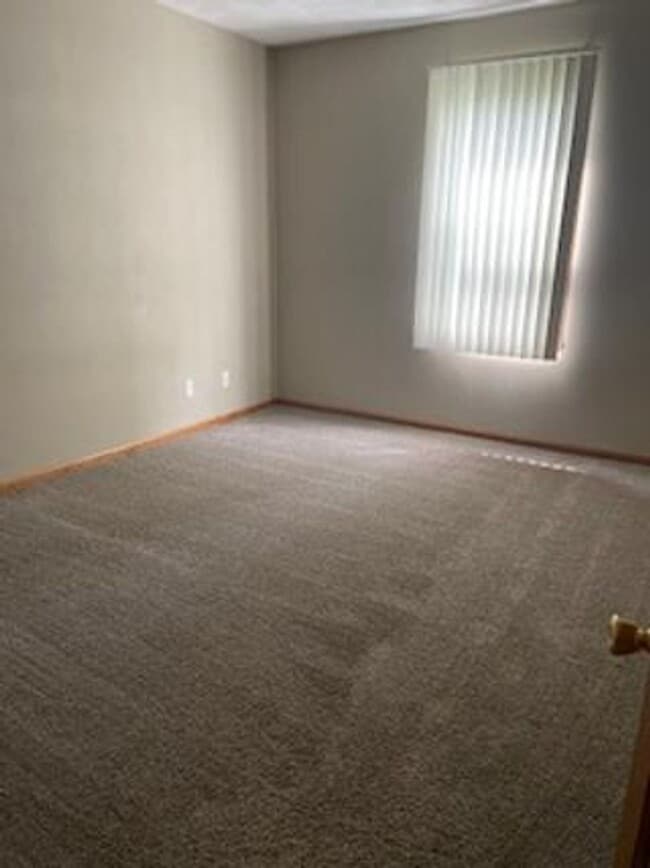 Building Photo - 10284 Clearwing Ln