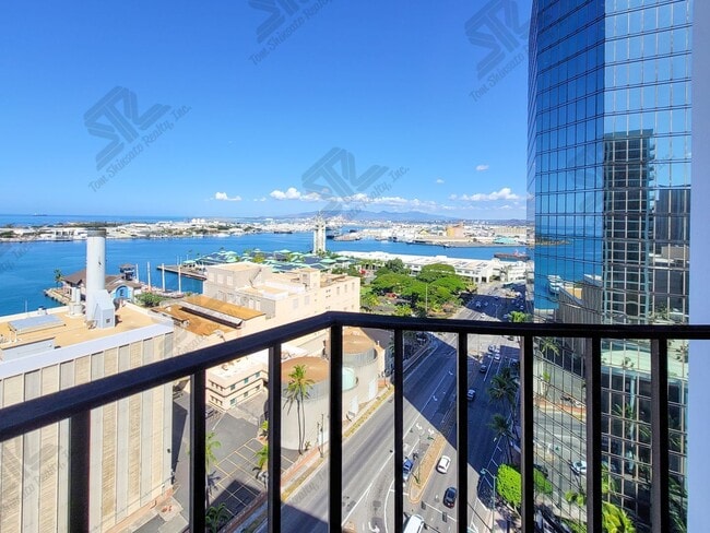 Building Photo - 2BR / 2Bath / 1Pkg - Harbor Square - Utili...