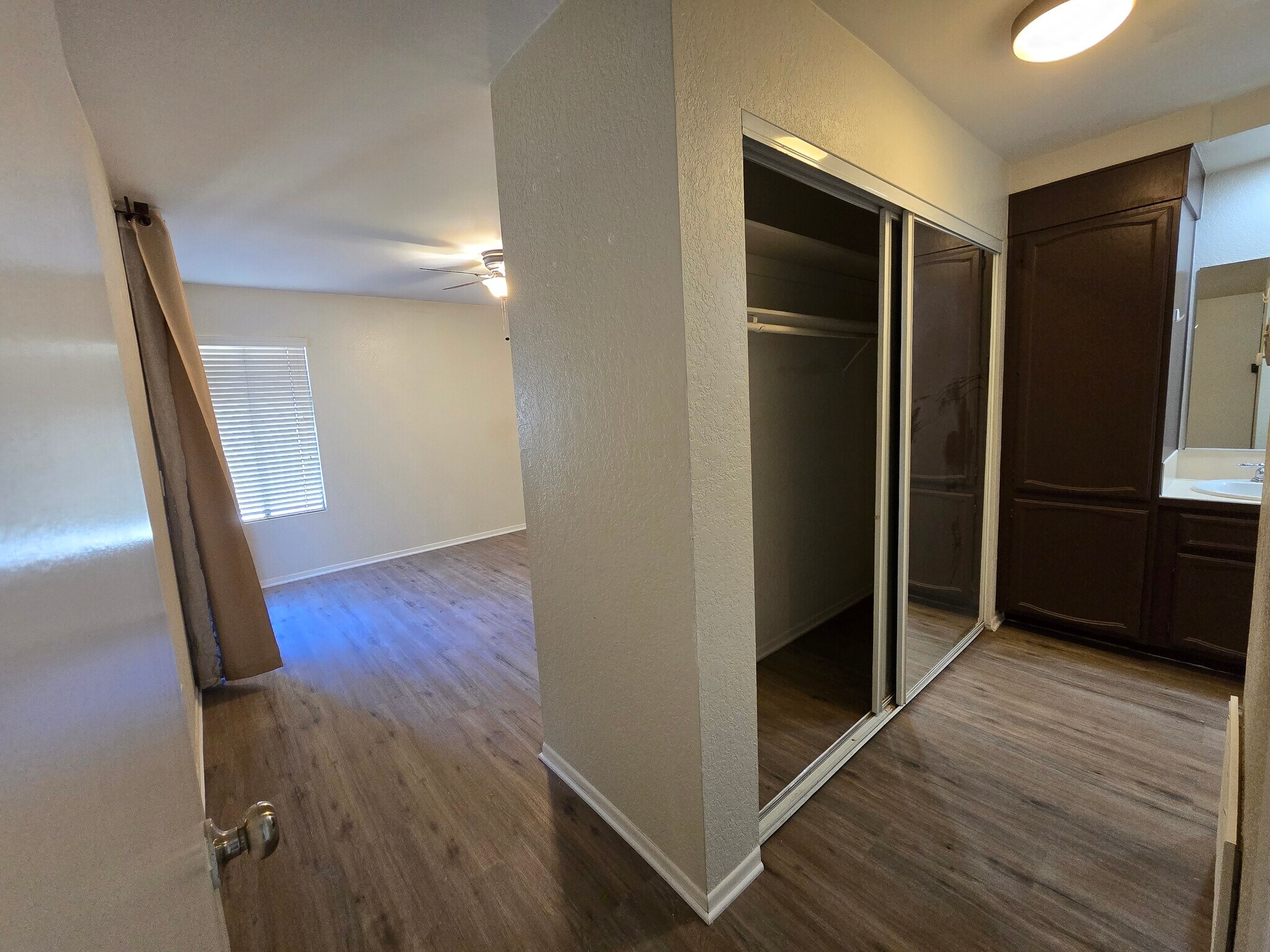 Building Photo - 956 Lupine Hills Dr