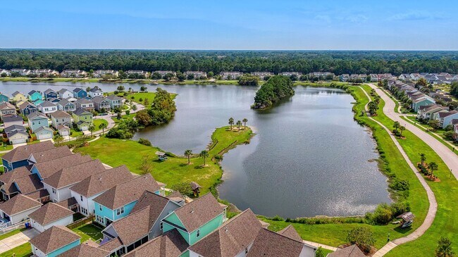 Building Photo - Whitney Lakes End Unit Townhome on Johns Island