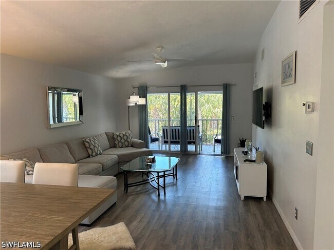 Building Photo - 509 Roma Ct