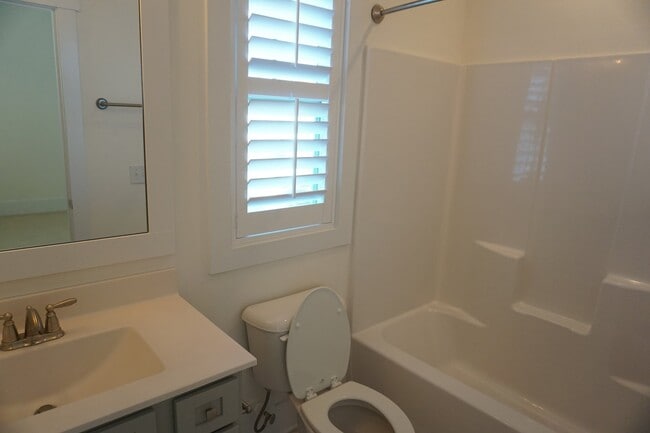 Building Photo - 4032 Tamarisk Ln