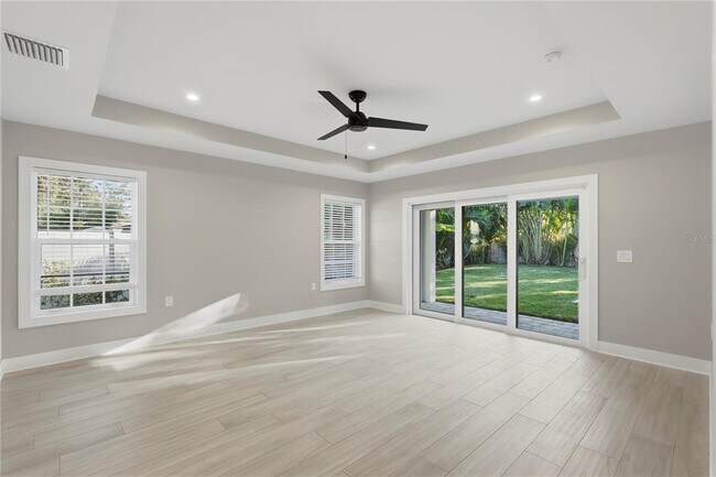 Building Photo - 845 Snell Isle Blvd NE