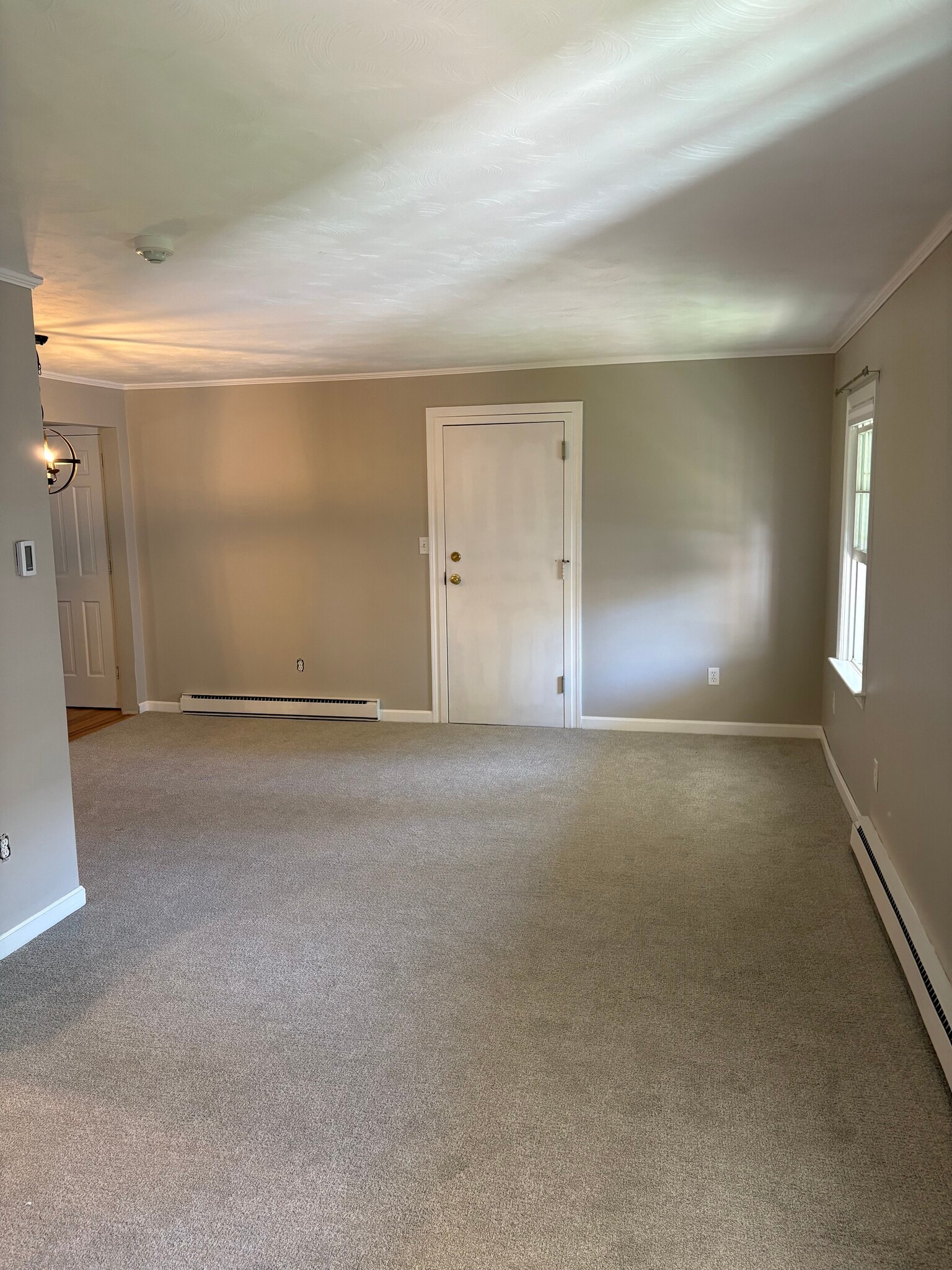 Living/Dining Room - 175 Pine St