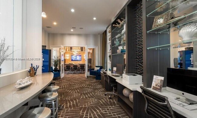 Building Photo - 320 Franklin Club Dr