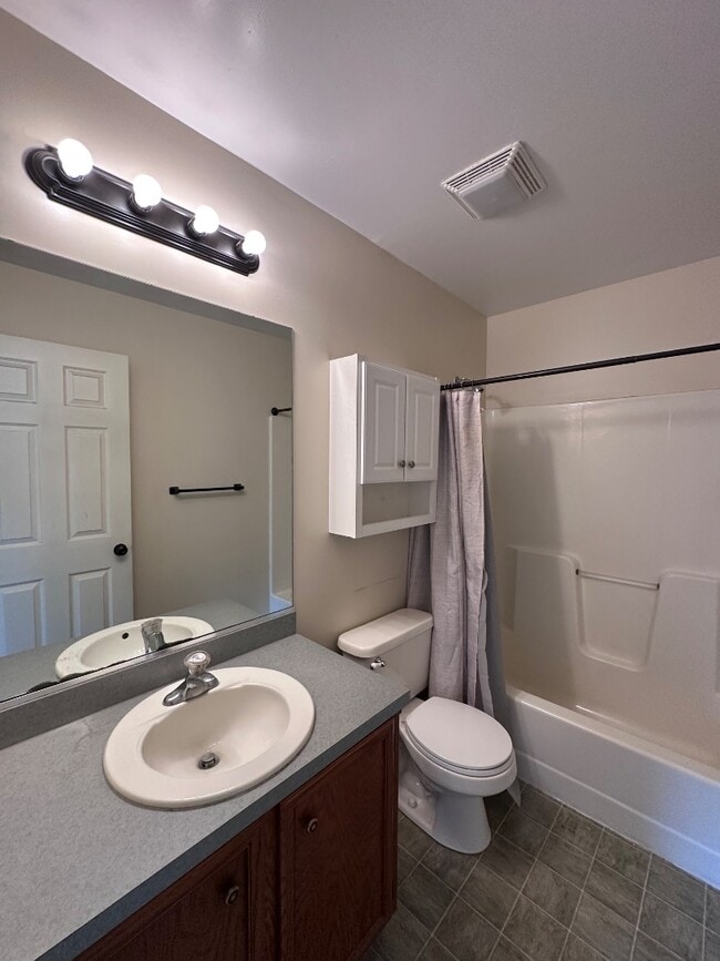 Building Photo - 11 Sand Hollow Dr
