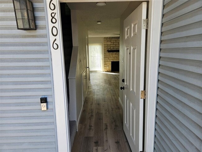 Building Photo - 6806 Old Quarry Ln