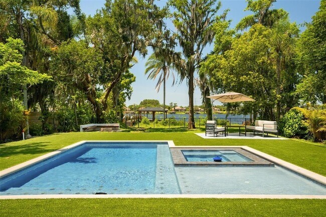 Building Photo - 6564 Lagoon St