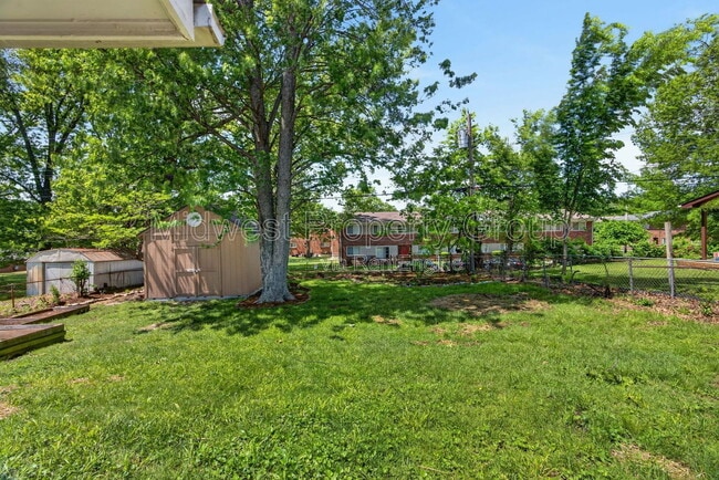 Building Photo - 2047 Goodale Ave