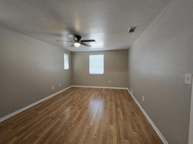 Building Photo - 9310 Marler Rd