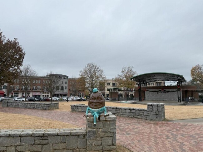 Building Photo - 3659 Chicago St NW