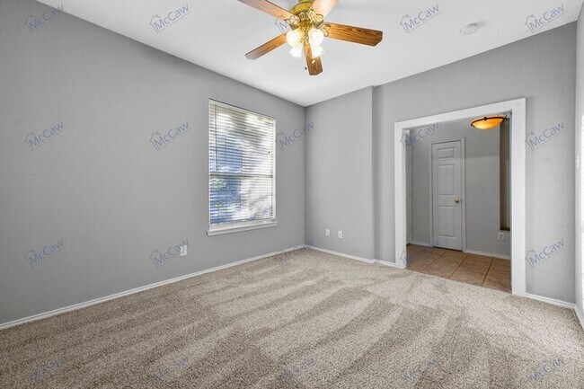 Building Photo - 1004 Riverside Ct