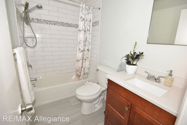 Building Photo - 2 br, 2 bath House - 939 RUDEE COURT