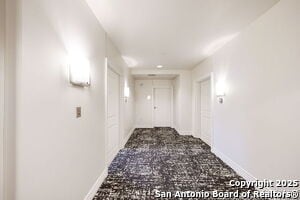 Building Photo - 215 Center St