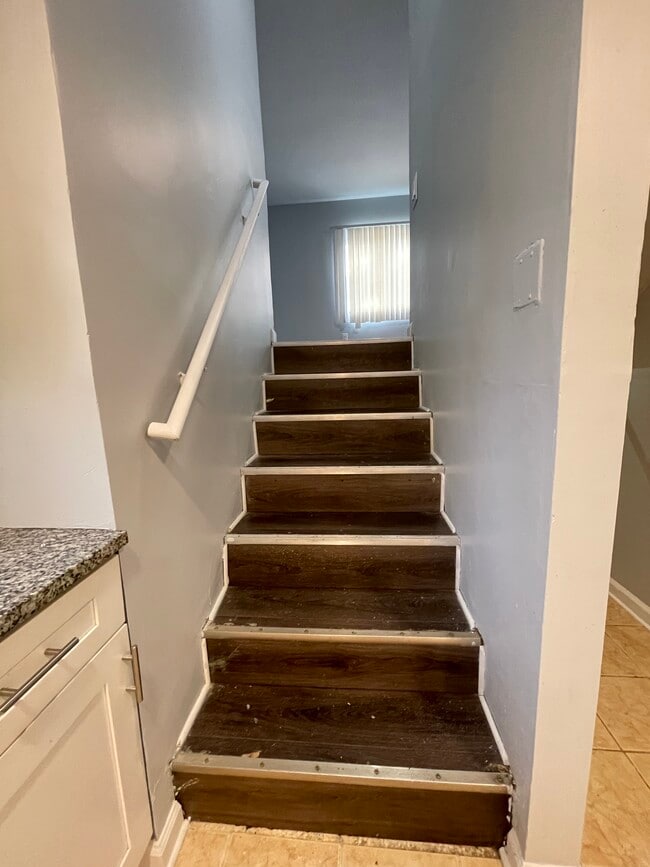 Building Photo - 508 Bloomfield Ave