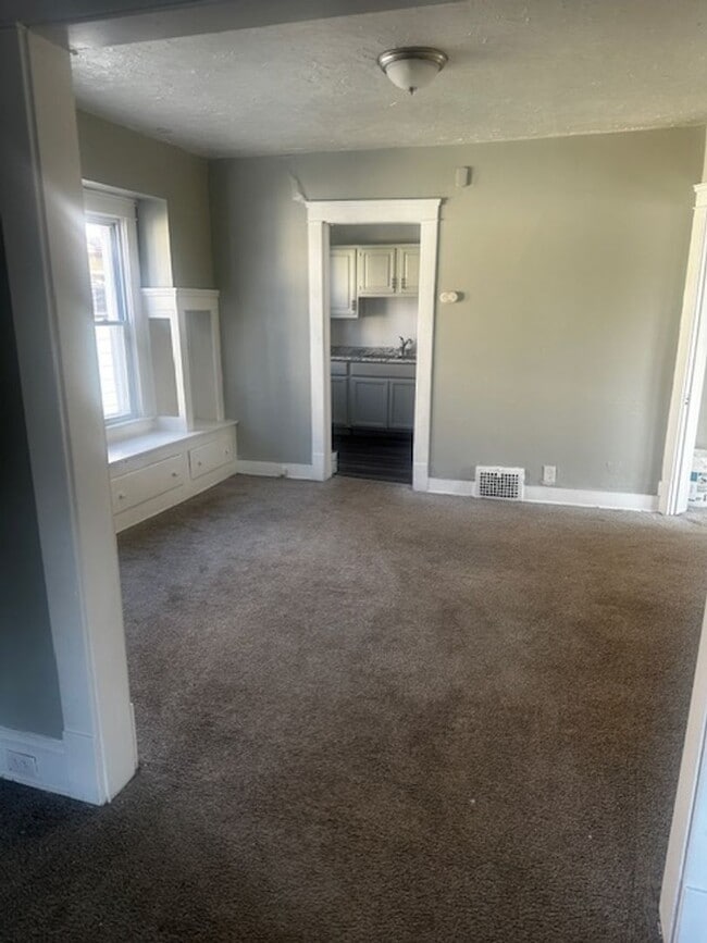 Building Photo - coit-10