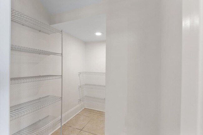 Building Photo - 2602 Fenwood Ct