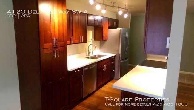 Building Photo - 4408 Delridge Way SW