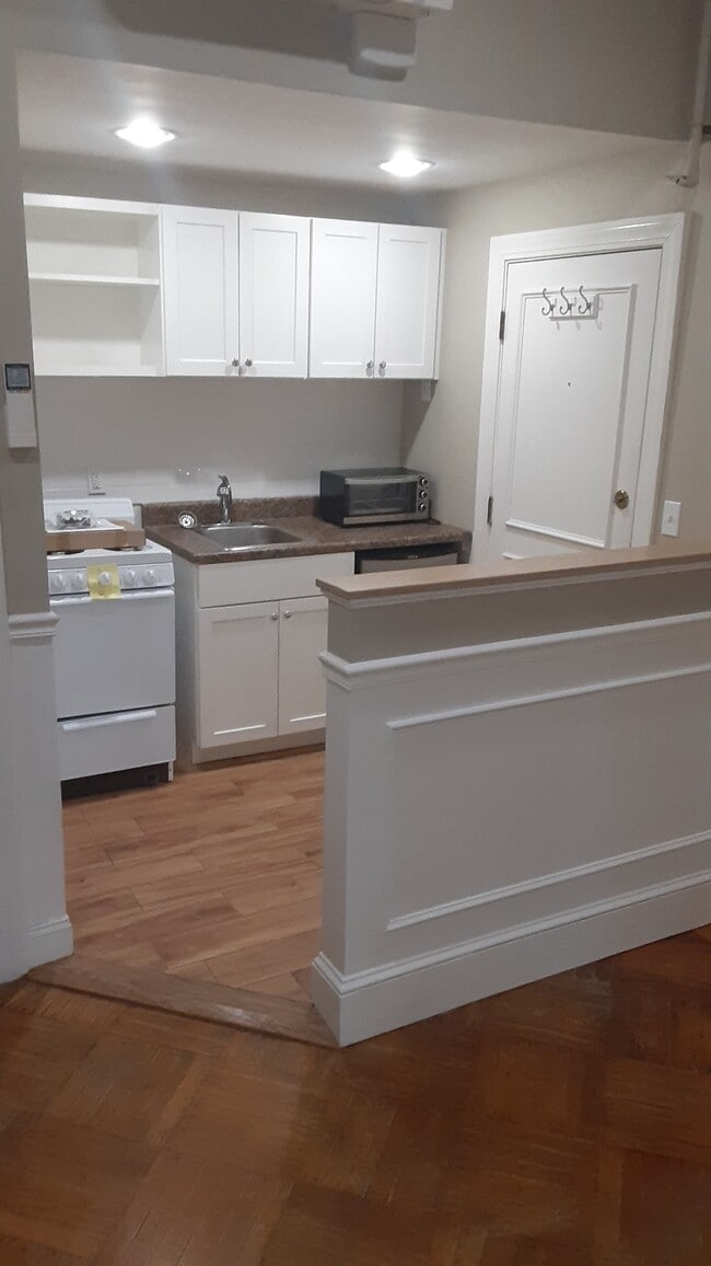 Building Photo - 87 Saint Botolph St