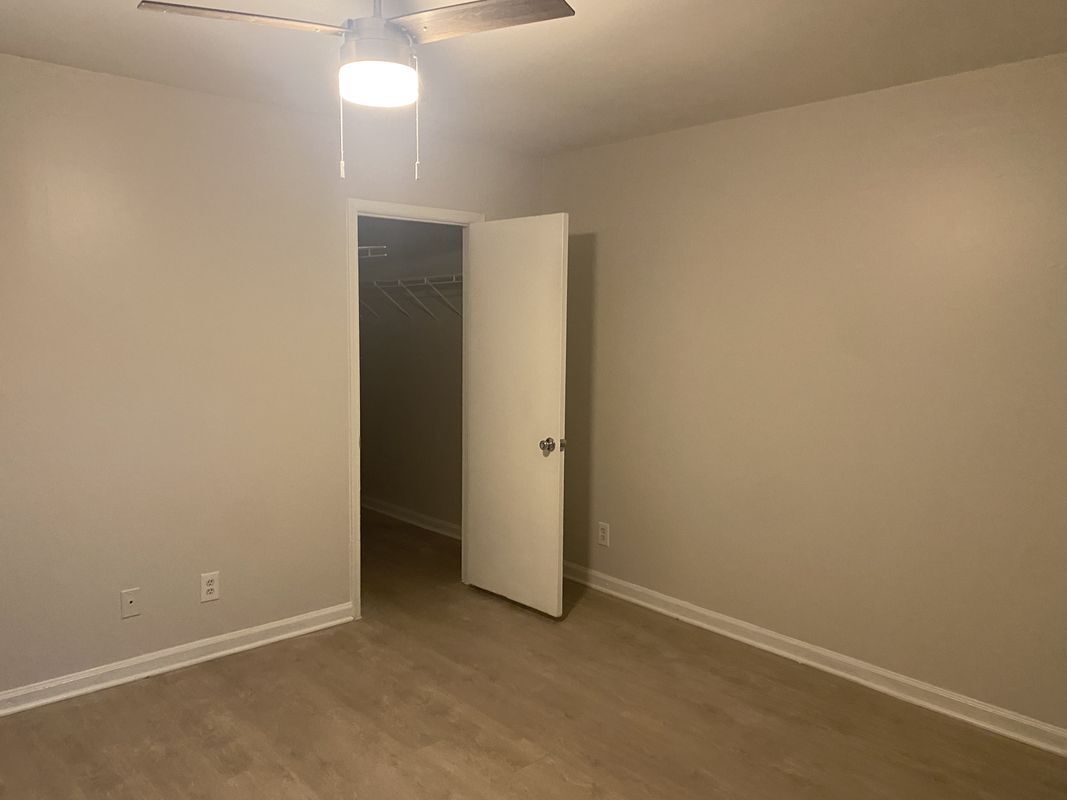 Building Photo - 6368 Baker Ct