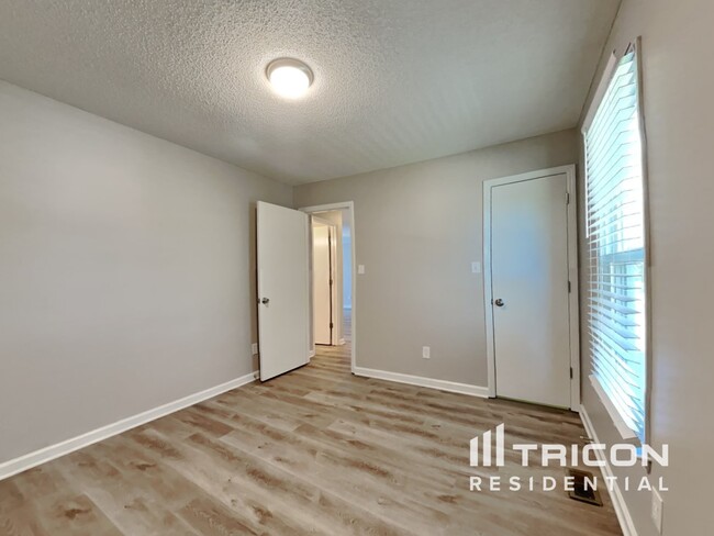 Building Photo - 5404 Trenburg Ct