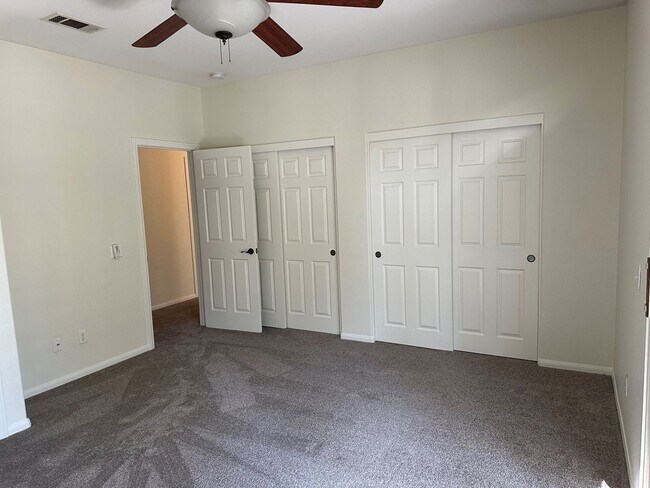 Building Photo - Jeffries Ranch Townhome