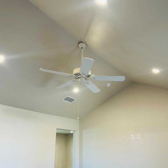 Building Photo - 317 81st St