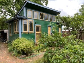 Building Photo - Studio House in Whiteaker Area