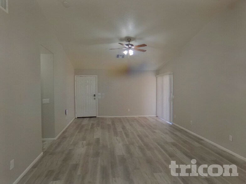 Building Photo - 21854 N Braden Rd