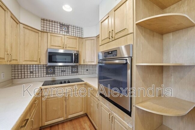 Building Photo - 8239 Dr Craik Ct