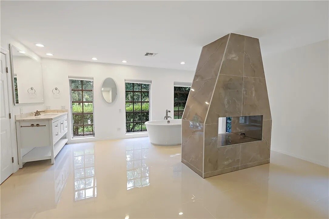 Building Photo - 6235 4th St