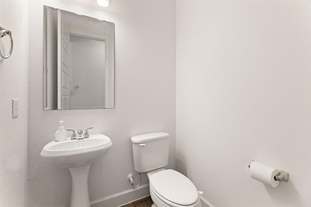 Building Photo - 2250 Macy Wy