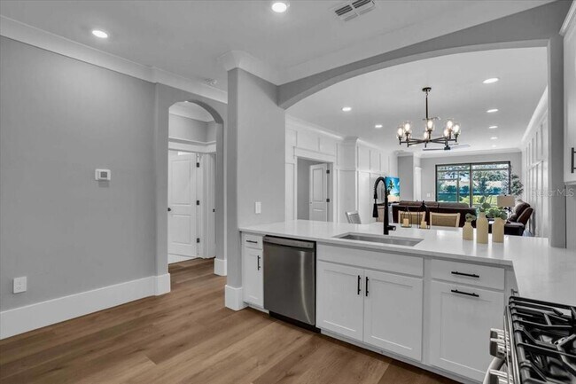 Building Photo - 15736 Sunny Day Dr