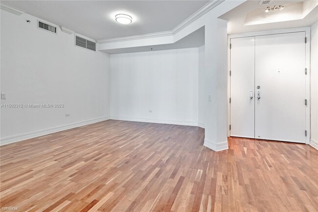 Building Photo - 2 br, 2.5 bath Condo - 808 Brickell Key Dr...