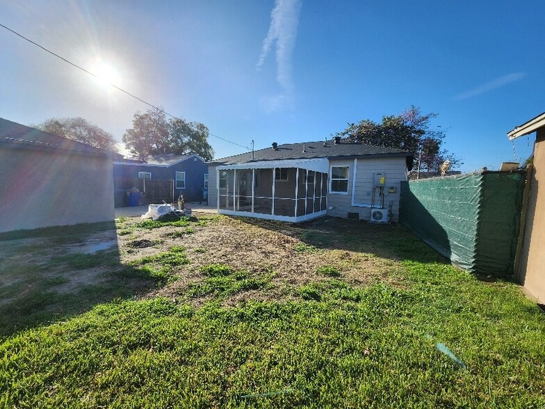 Building Photo - 333 E 61st St