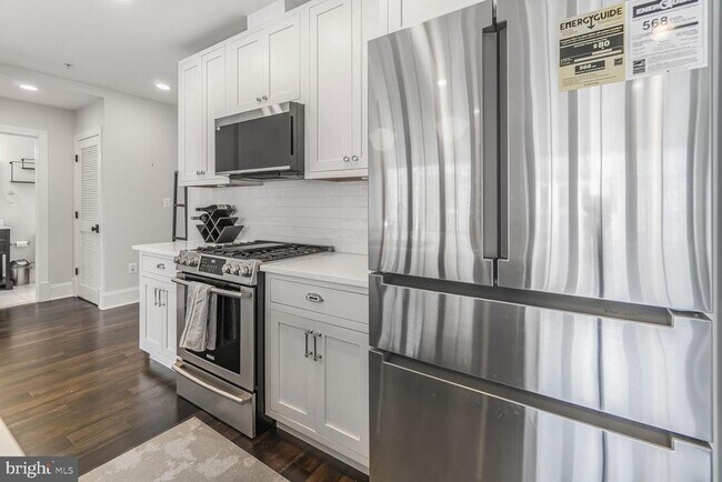 Building Photo - 1514 8th St NW