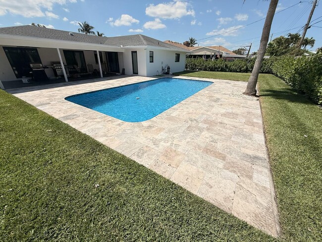 Building Photo - 4760 NW 5th Ln