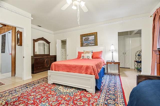 Building Photo - 14140 Hillcrest Rd