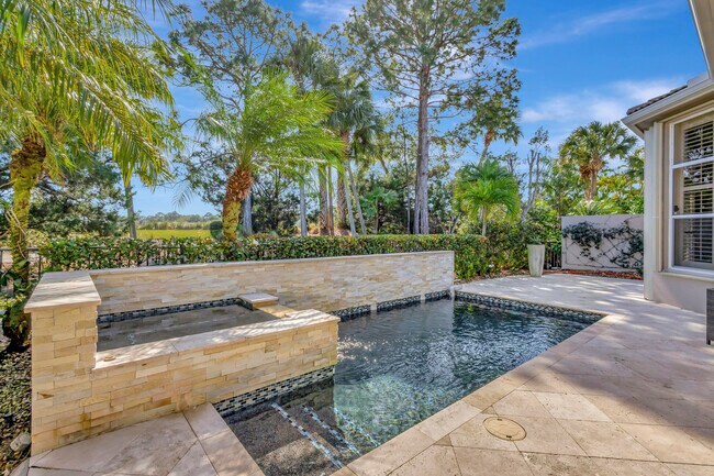 Building Photo - 128 Esperanza Way