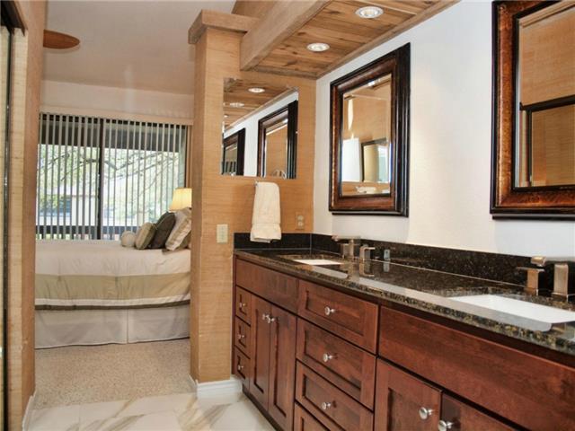 Building Photo - 7122 Wood Hollow Dr