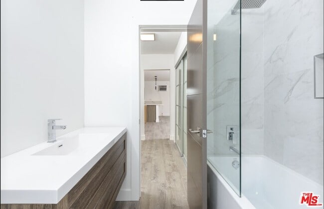 Building Photo - 1261 Laurel Ave