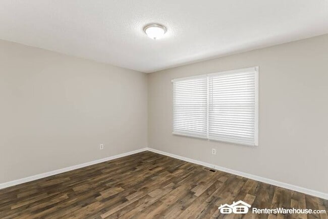 Building Photo - 3 Bed 2 Bath Home Available NOW!
