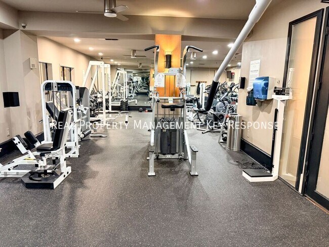 Building Photo - 1803 Broadway-#125