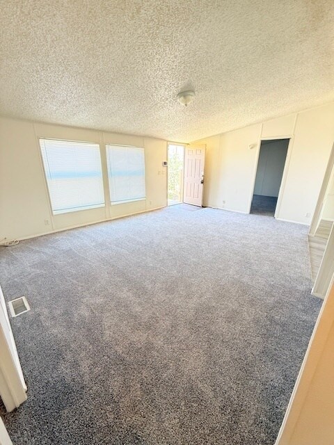 Building Photo - HOUSE FOR RENT