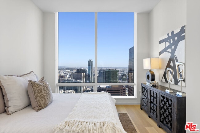 Building Photo - 877 Francisco St