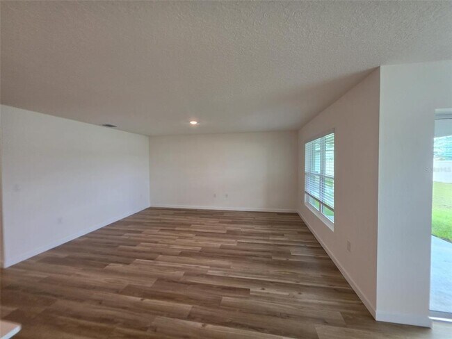 Building Photo - 4631 SW 88 Pl