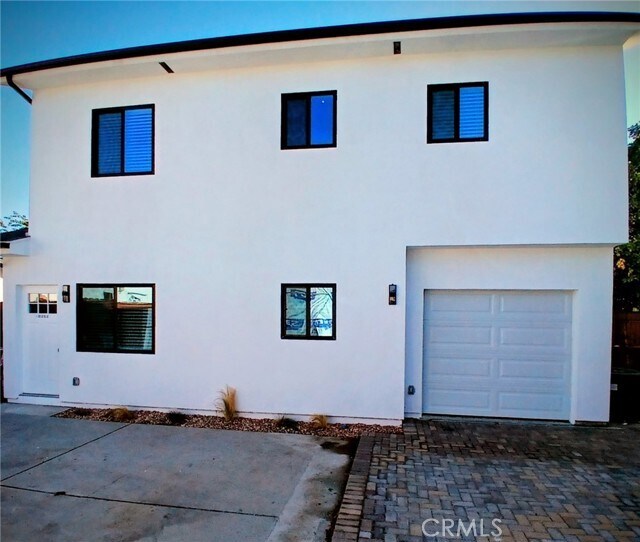 Primary Photo - 18252 Saticoy St