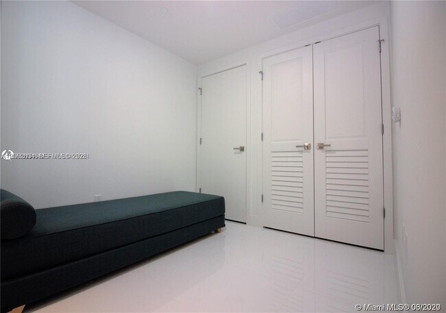 Building Photo - 1080 Brickell Ave