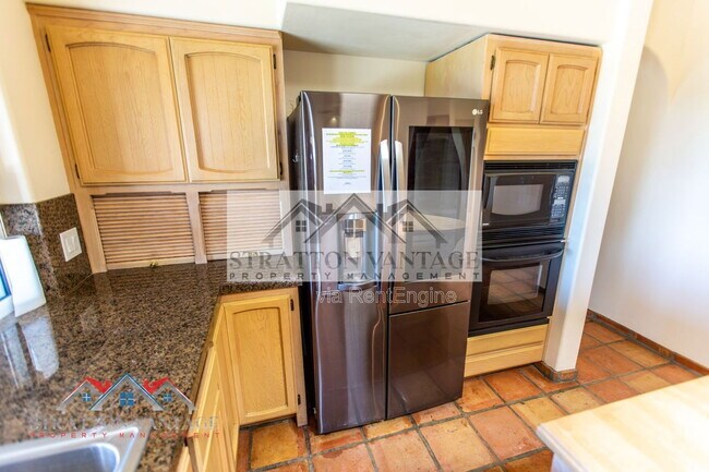 Building Photo - 39614 N 7th St