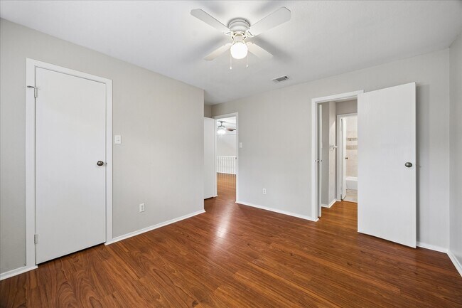 Building Photo - 2 Goldthread Ct